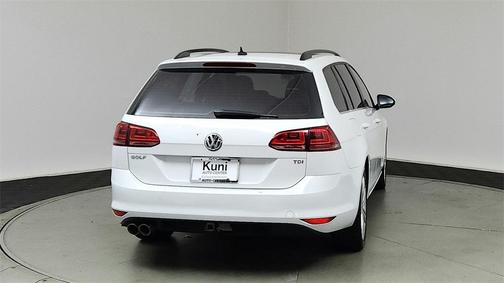 2015 Volkswagen Golf SportWagen SE