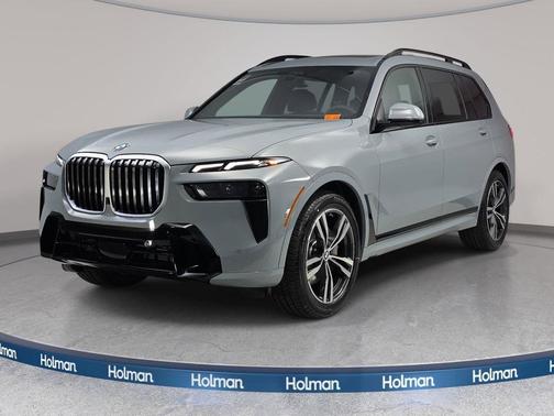 Gray Metallic 2026 BMW X7 xDrive40i