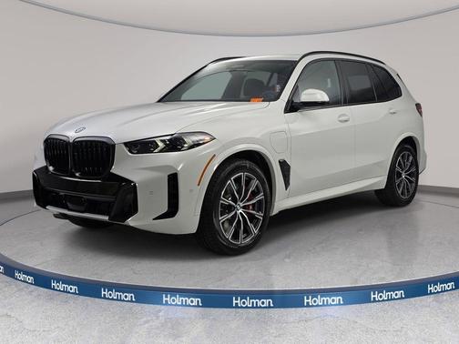 Alpine White 2026 BMW X5 PHEV xDrive50e