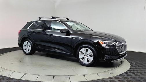 2019 Audi e-tron Prestige