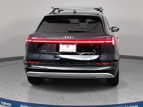 2019 Audi e-tron Prestige