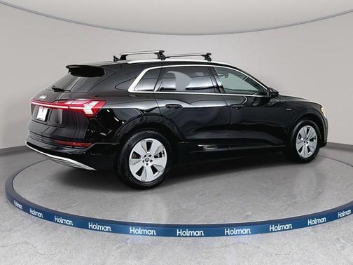 2019 Audi e-tron Prestige