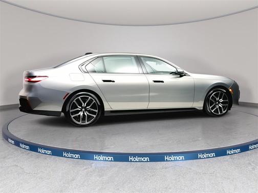 2026 BMW 740 i xDrive