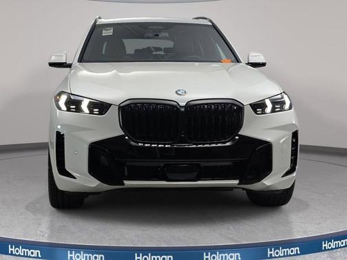Mineral White Metallic 2026 BMW X5 xDrive40i