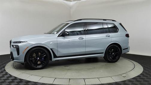 2024 BMW X7 M60i