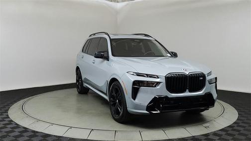 2024 BMW X7 M60i