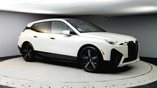 2025 BMW iX xDrive50