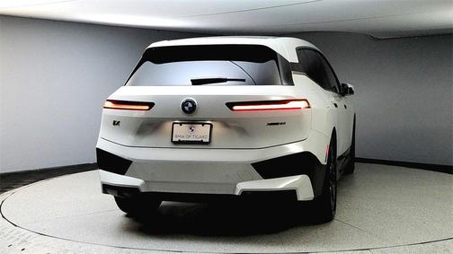 2025 BMW iX xDrive50