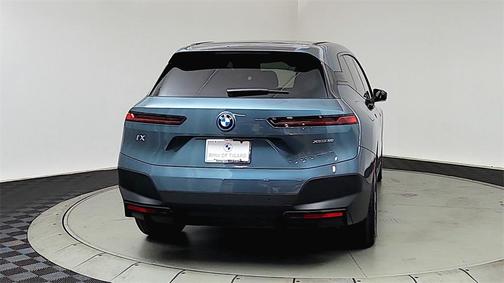 2025 BMW iX xDrive50