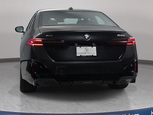 Dark Graphite Metallic 2026 BMW 540 i xDrive
