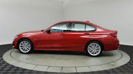 2023 BMW 330e xDrive
