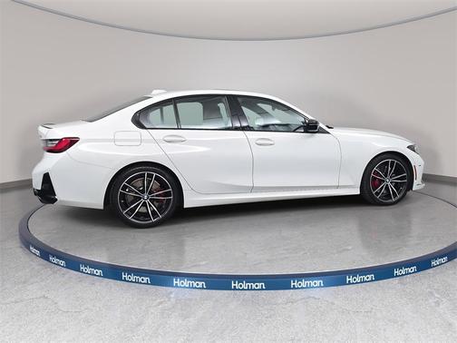 2023 BMW 330 i xDrive