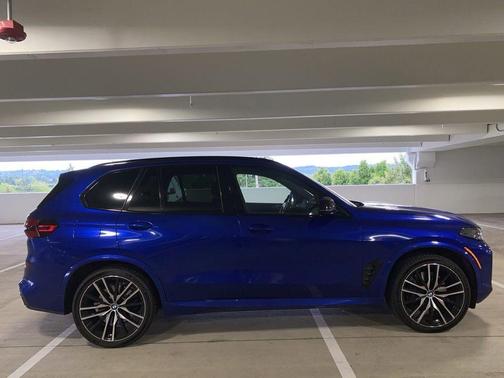 Bay Blue 2024 BMW X5 M60i