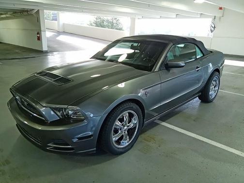 2013 Ford Mustang V6 Premium