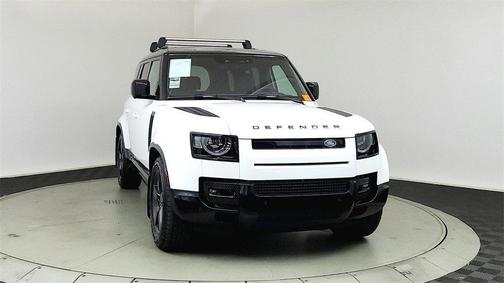 2024 Land Rover Defender P400 X-Dynamic SE