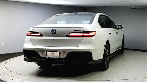 2025 BMW i7 xDrive60