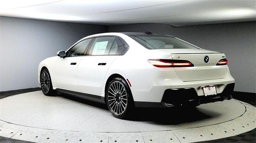 2025 BMW i7 xDrive60