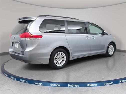 2013 Toyota Sienna XLE