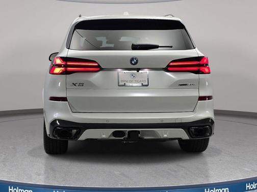 Mineral White Metallic 2026 BMW X5 PHEV xDrive50e