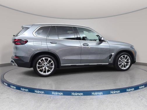 Skyscraper Gray Metallic 2024 BMW X5 xDrive40i