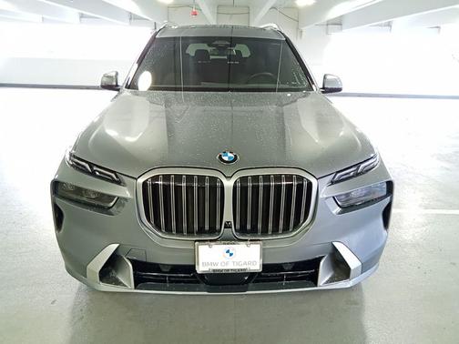 Skyscraper Gray Metallic 2024 BMW X7 xDrive40i