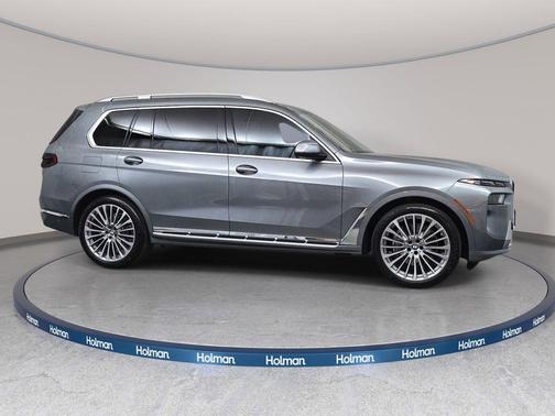 Skyscraper Gray Metallic 2024 BMW X7 xDrive40i