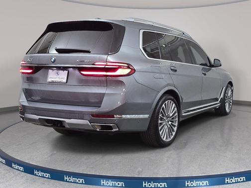 Skyscraper Gray Metallic 2024 BMW X7 xDrive40i