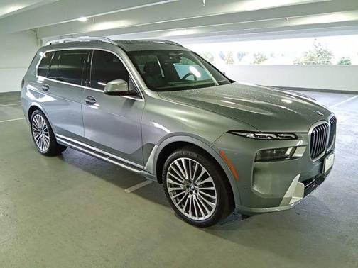 Skyscraper Gray Metallic 2024 BMW X7 xDrive40i