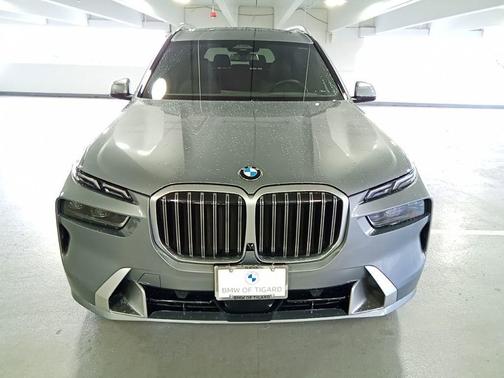 Skyscraper Gray Metallic 2024 BMW X7 xDrive40i