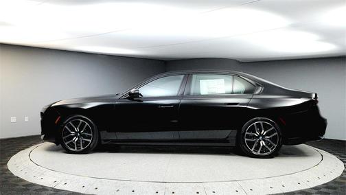 2025 BMW i7 xDrive60