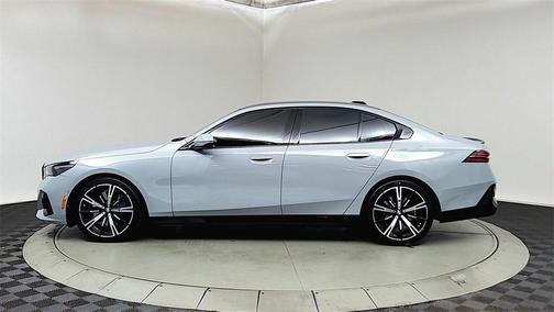 2024 BMW 540 i xDrive