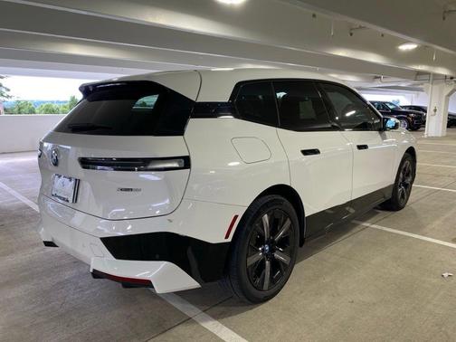 White 2024 BMW iX xDrive50
