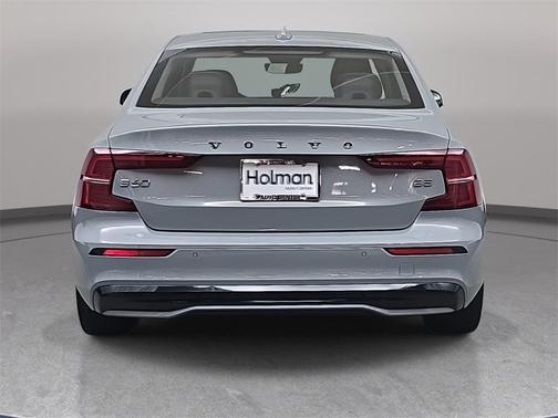 2024 Volvo S60 B5 Core Dark Theme