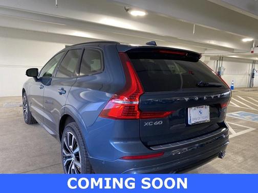2023 Volvo XC60 B5 Plus Dark Theme