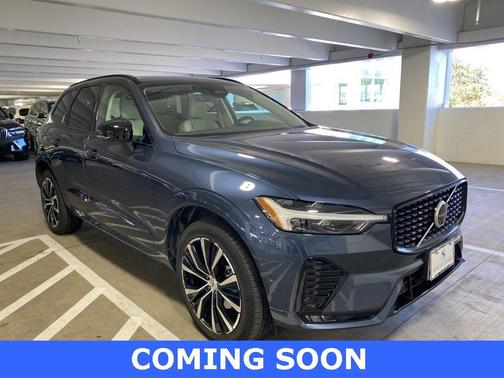 2023 Volvo XC60 B5 Plus Dark Theme