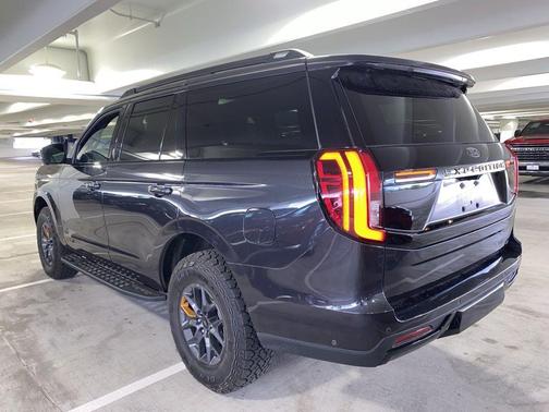 Gray Metallic 2025 Ford Expedition Tremor