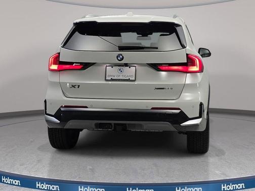 Alpine White 2026 BMW X1 xDrive28i