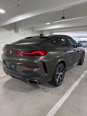 Manhattan Green Metallic 2020 BMW X6 M50i