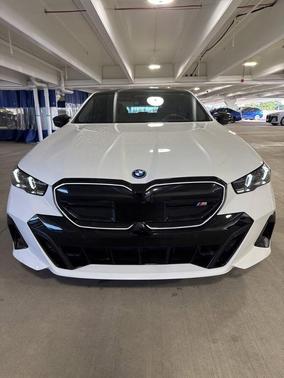 Alpine White 2024 BMW i5 M60