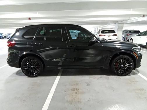 2023 BMW X5 M50i