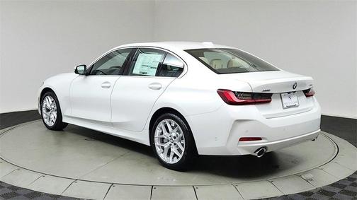2025 BMW 330 i xDrive