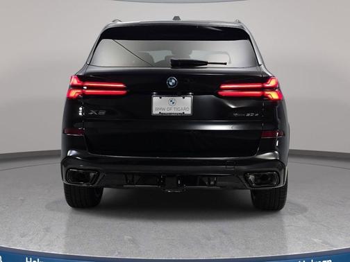 Black Sapphire Metallic 2026 BMW X5 PHEV xDrive50e