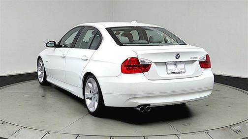 2006 BMW 330 i