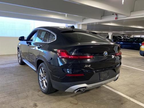 2024 BMW X4 xDrive30i