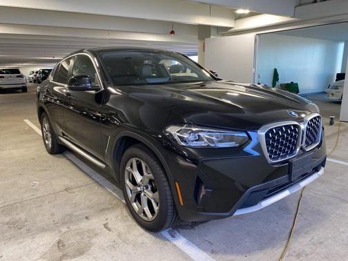 2024 BMW X4 xDrive30i