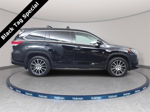 2017 Toyota Highlander SE