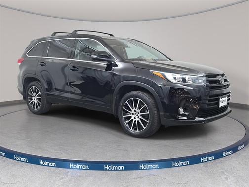 2017 Toyota Highlander SE