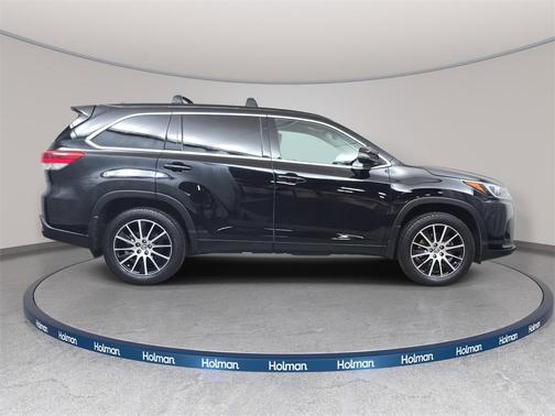 2017 Toyota Highlander SE