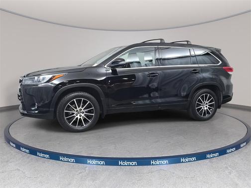 2017 Toyota Highlander SE
