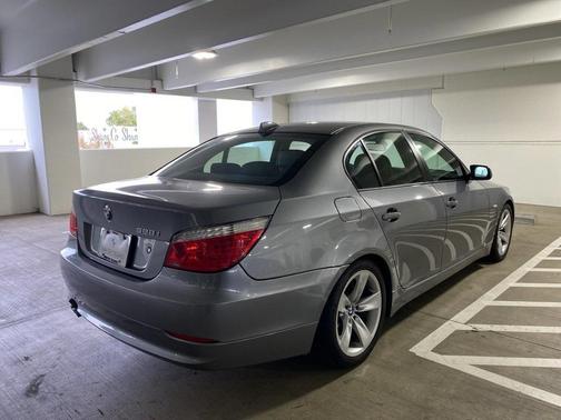 2008 BMW 528 i
